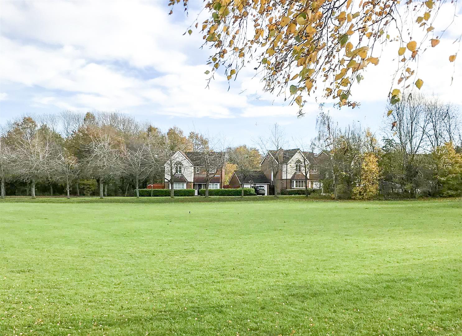 4 bed property in Rosemullion Avenue, Milton Keynes